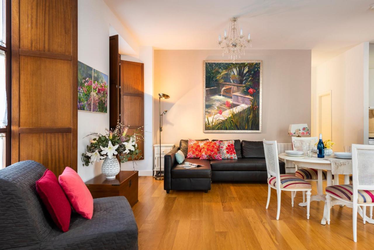 Cathedral Apartment, First Floor Σεβίλλη Εξωτερικό φωτογραφία