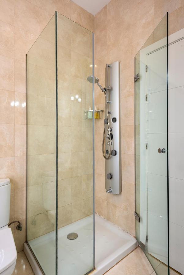 Cathedral Apartment, First Floor Σεβίλλη Εξωτερικό φωτογραφία